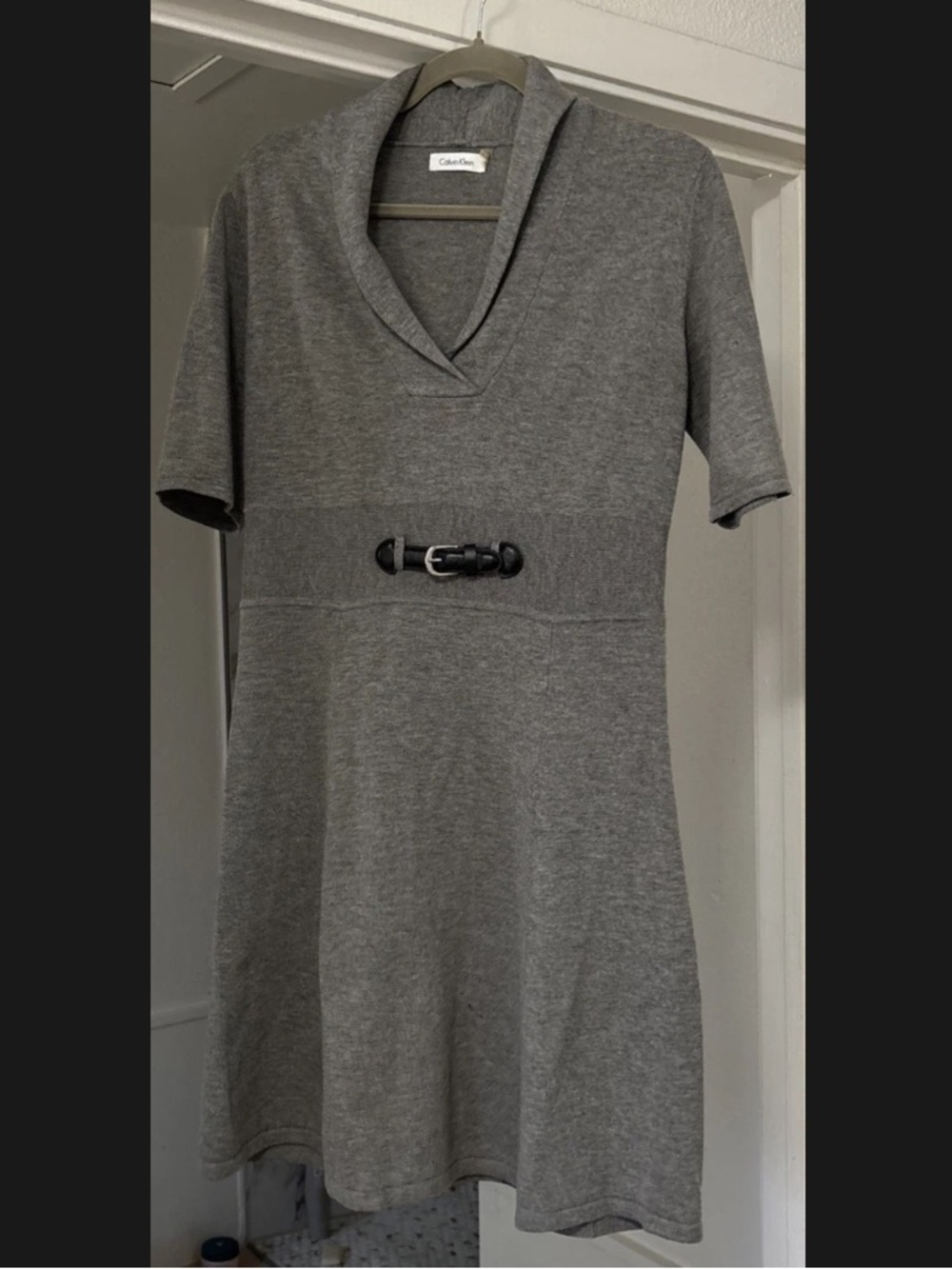 Calvin Klein Heather Gray Short-Sleeve Midi Dress with Decorative Buckle